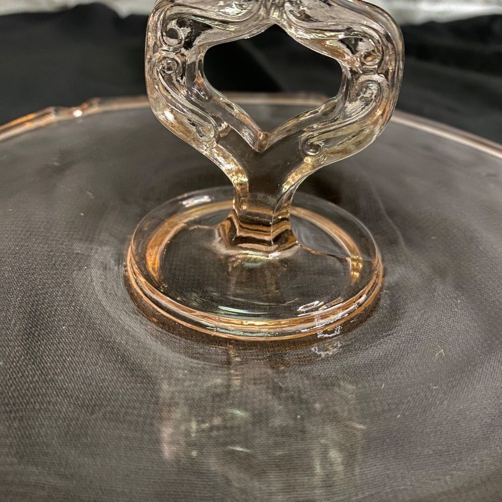 * Pink Depression Glass center-handled candy or bonbon dish 7" Vintage 1930's - Picture 2 of 10